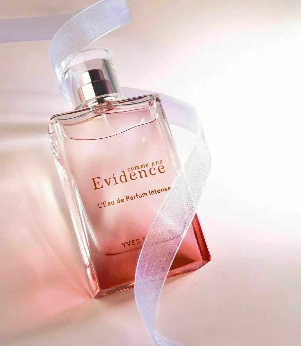 Comme une evidence yves rocher. Ив Роше comme une evidence. Туалетная вода эвиденс Интенс. Evidence intense Yves Rocher. Ив Роше духи женские эвиденс Интенс.