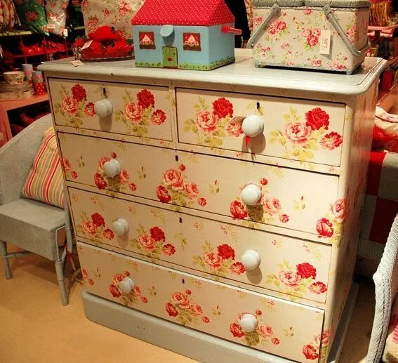 Декор мебели своими руками идеи для дома Verschiedene Varianten für Shabby Chic Schrank mit Serviettentechnik aufgepeppt