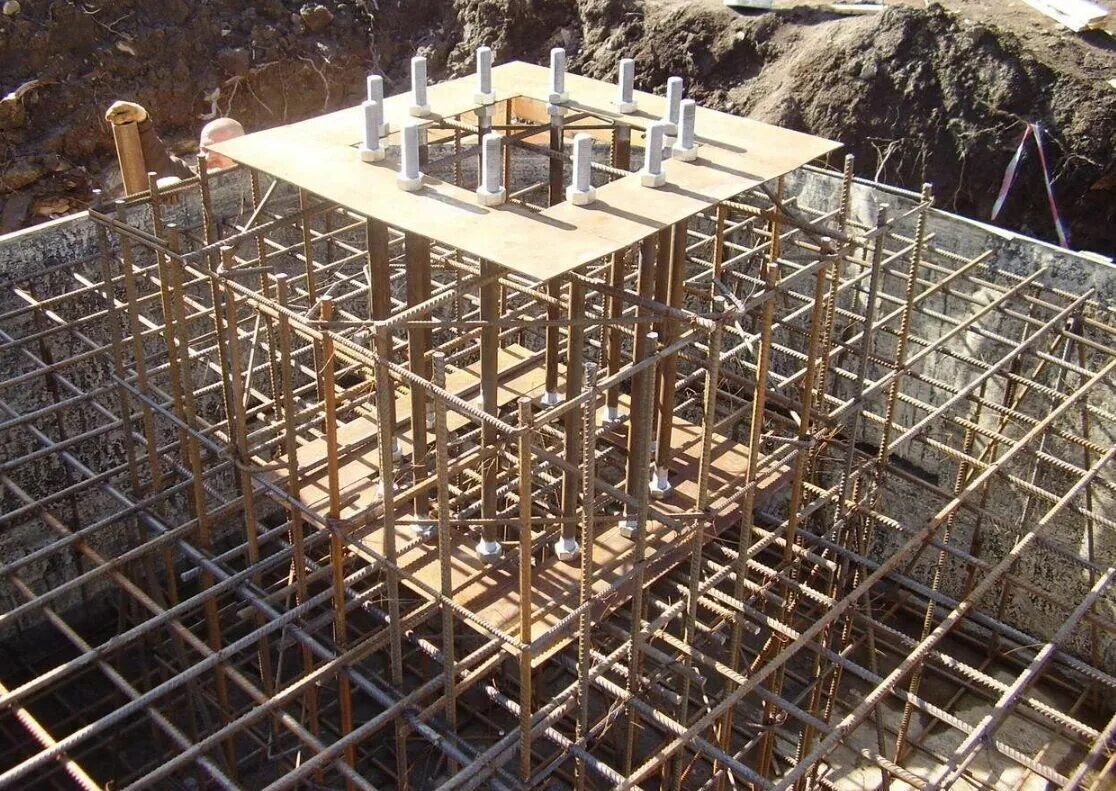 Монолитные колонны фундамент. Каркасы арматурные класса а-i диаметром: 10 мм. Железобетон монолит армирование. Арматурный каркас бетонного блока. Арматура каркас монолита.