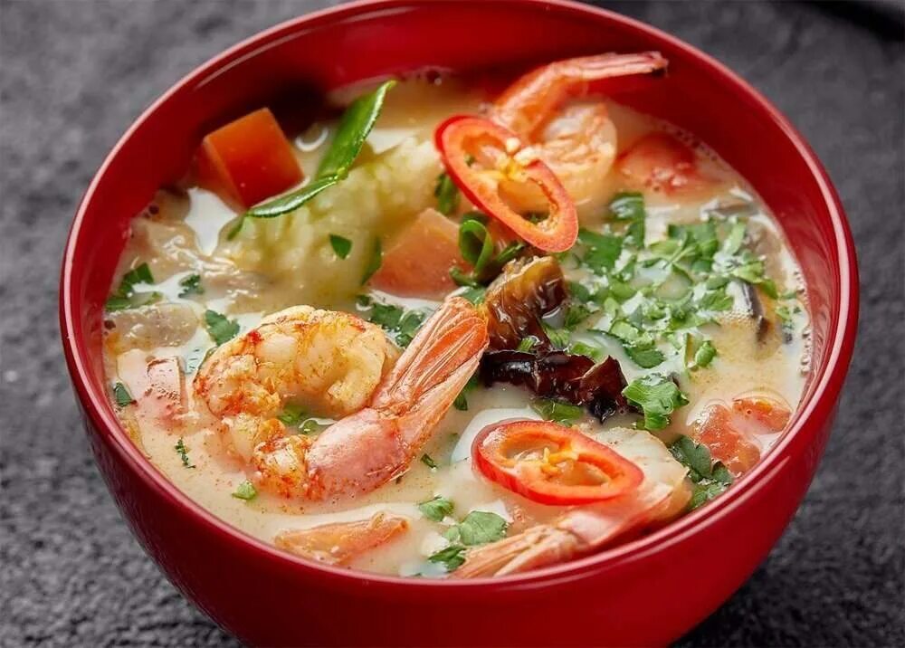 Суп том яс. Тайский суп том ям с креветками. Tom Yum суп. Том ям в Тайланде.