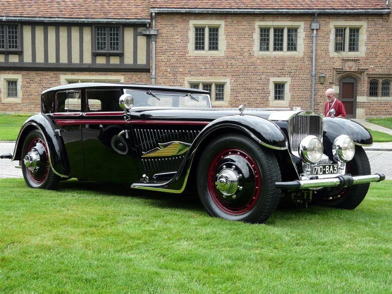Дорогой старый автомобиль. Bugatti Type 41 «la Royale». 1932 Bucciali. Bucciali TAV 8-32 v12 Roadster. Автомобиль Bucciali TAV 1932.