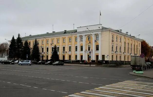белоруссия горисполком. гродно площадь ленина. горисполком брест. брест администрация. дом исполкома могилев.