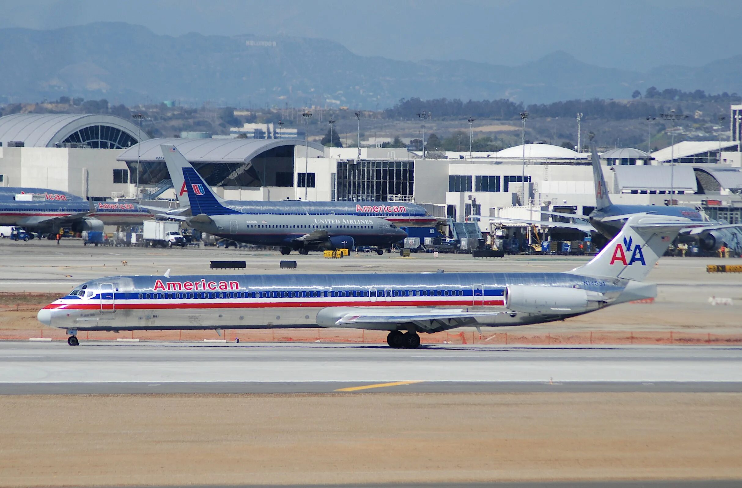 Мд 80. MCDONNELL Douglas MD-80. MD 80. MD 80 самолет American Airlines Cargo. Walkaround md80.