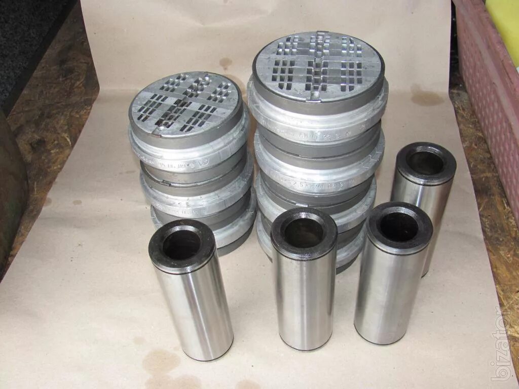 нуждин 10. прицел 3-9х42м беломо. прицел по3-9х24 швабе наглазник. болт высокопрочный 931 10. 10 42 м.