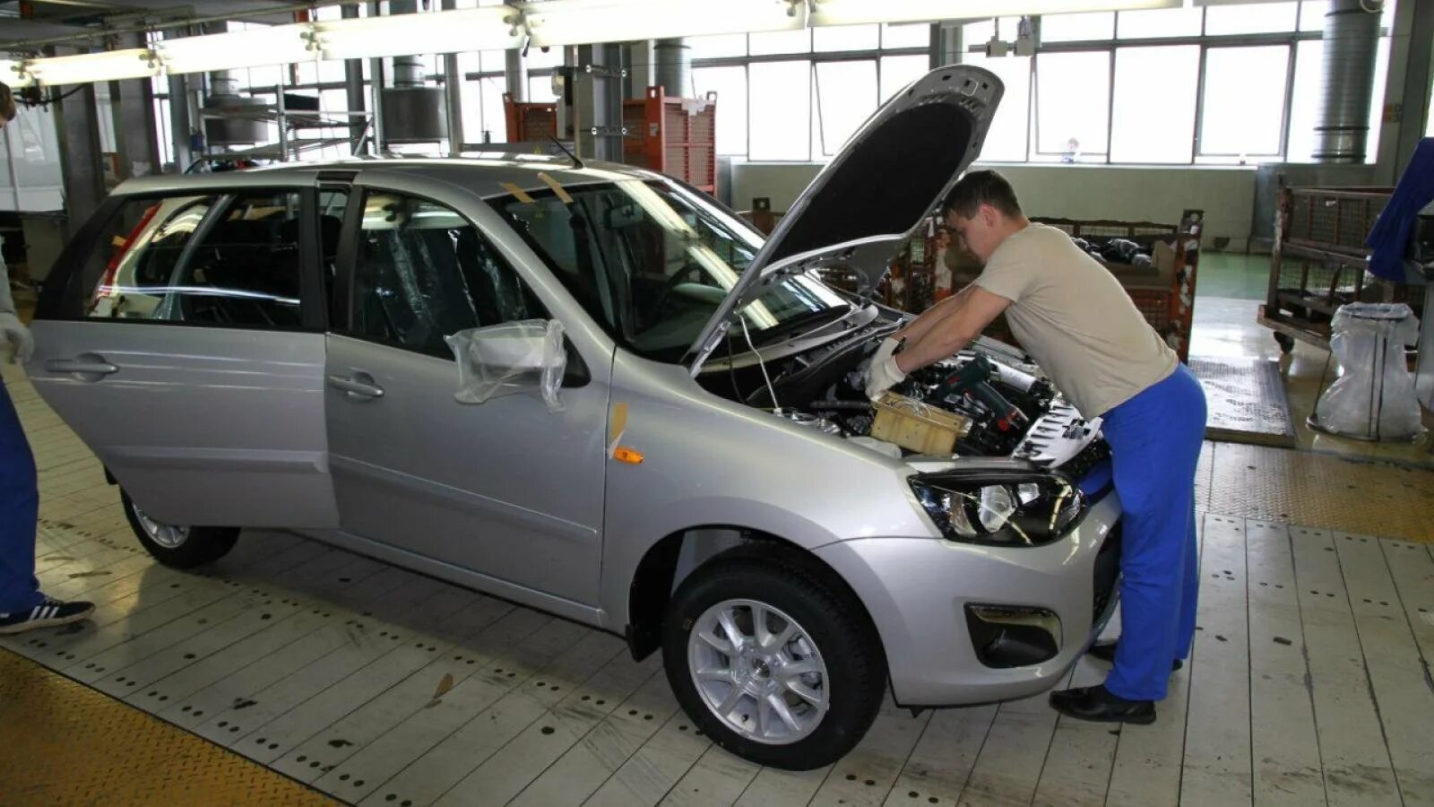 Автоваз автомобили. Техническое обслуживание автомобилей лады гранты. Автоваз автомобили. Техническое обслуживание автомобилей лады гранты. Ежедневное то автомобиля.