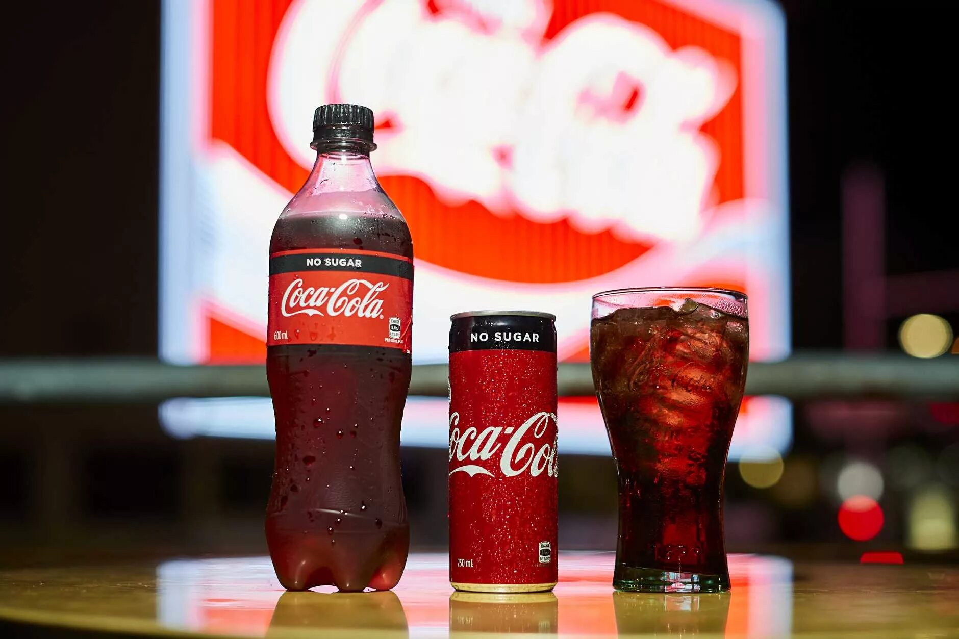 Perfect x cola. Кока кола coca cola. оригинальная кола. кока кола в америке. coca cola оригинальная.