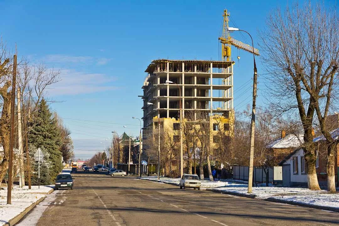 Строй майкоп. Майкоп район Черемушки. Майкоп зима парк. Старый Майкоп. Майкоп старый город.