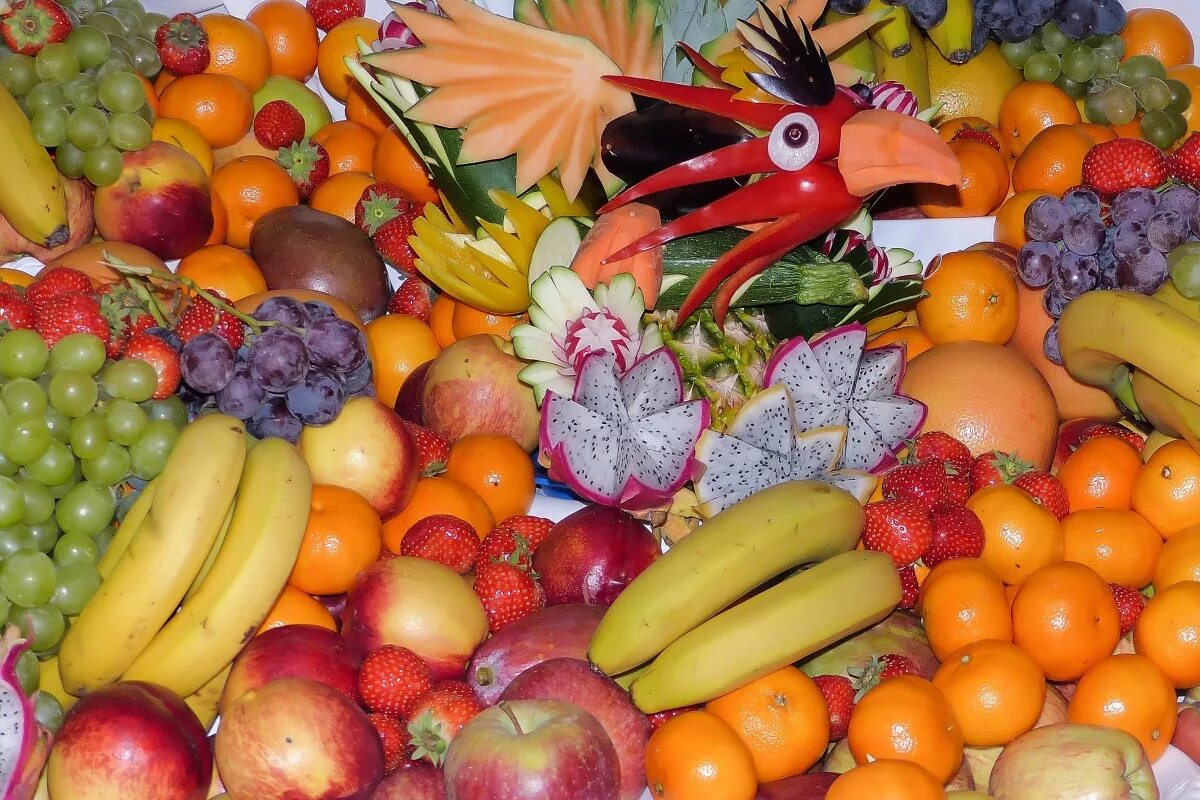 Овощи и фрукты. Разные фрукты. Тропические фрукты. Куча овощей и фруктов. Фруктами и овощами пейте