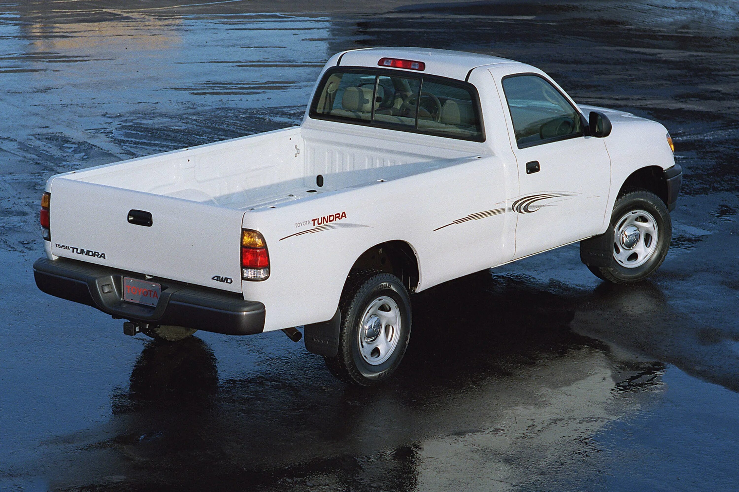 Двухместный пикап. Тойота тундра 1999. Тойота тундра одинарная кабина. Toyota Tundra 1 поколение. Toyota Tundra i 2000 - 2002 пикап одинарная кабина.