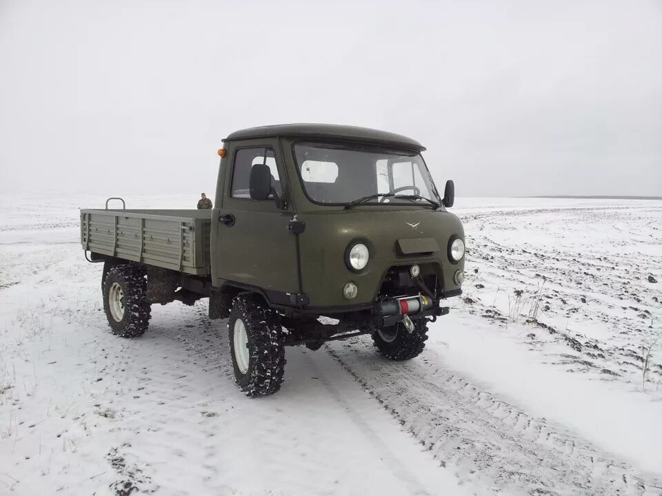 УАЗ 3303 бортовой. УАЗ головастик 3303. УАЗ головастик бортовой 3303. УАЗ 3303 бортовой 2020. Уаз свердловской купить бортовой