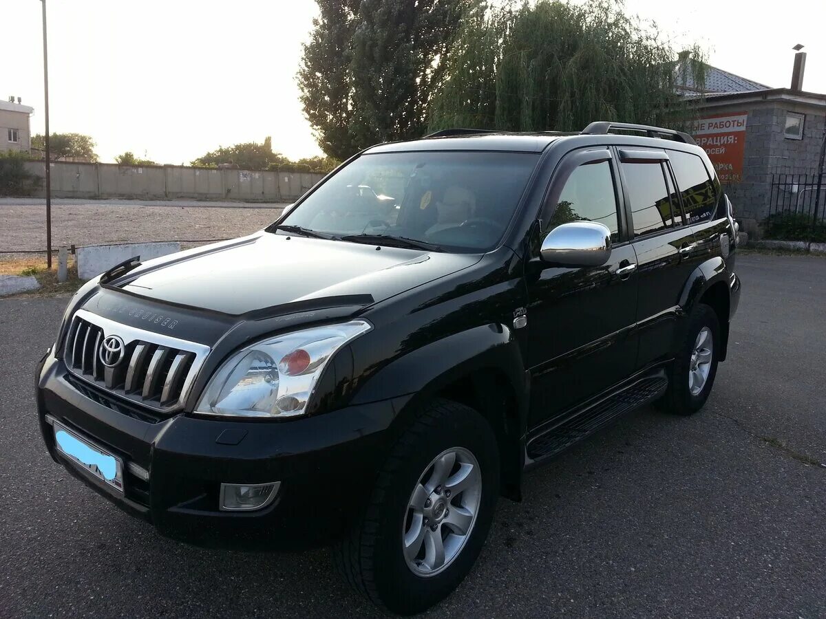 Тойоты б у новосибирск. Toyota Land Cruiser Prado 120. Toyota Land Cruiser Prado 120 2007. Тойота ленд Крузер Прадо 100. Тойота ленд Крузер Прадо 120 черный.