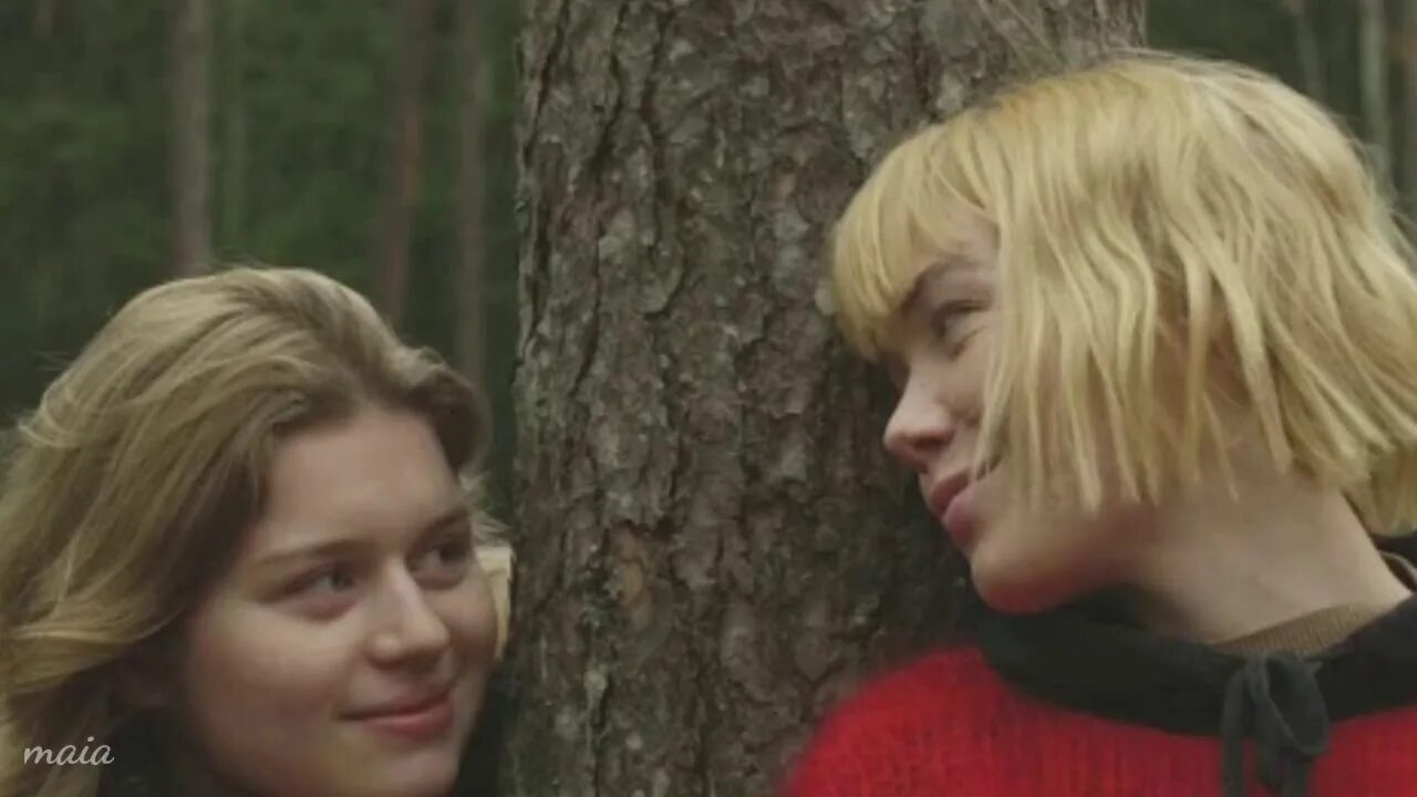 солнце вышло покурить алёна швец. Girl in red october аккорды. We fell in love in october аккорды. биты на укулеле. Girl in red текст.