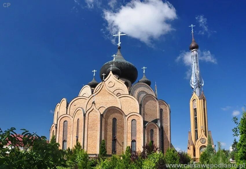 воломин польша церковь православная. православные церкви в польше. гнезненский собор успения богородицы, фасад, польша. православные церкви в польше. польша церкви.