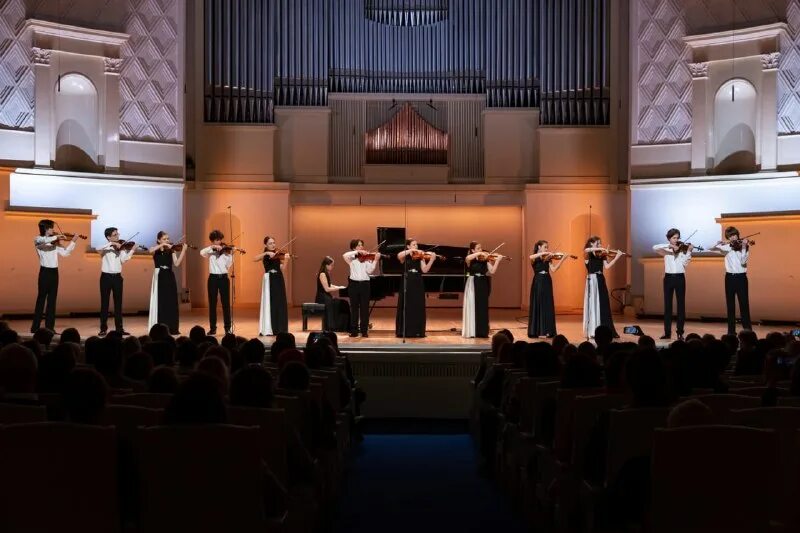 Modern high school в лос-анджелесе, сша. венский университет прикладных искусств. The london school for performing arts & technology. фото колледж изобразительного искусства в канаде. школа изобразительных искусств в лос-анджелесе.