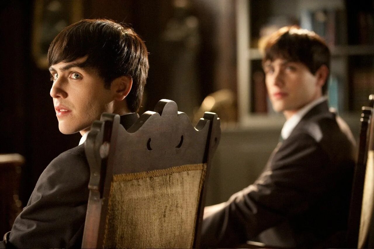 близнецы убийцы хорошее качество. близнецы убийцы хорошее качество. близнецы убийцы. близнецы убийцы хорошее качество. фильм близнецы убийцы поцелуй.