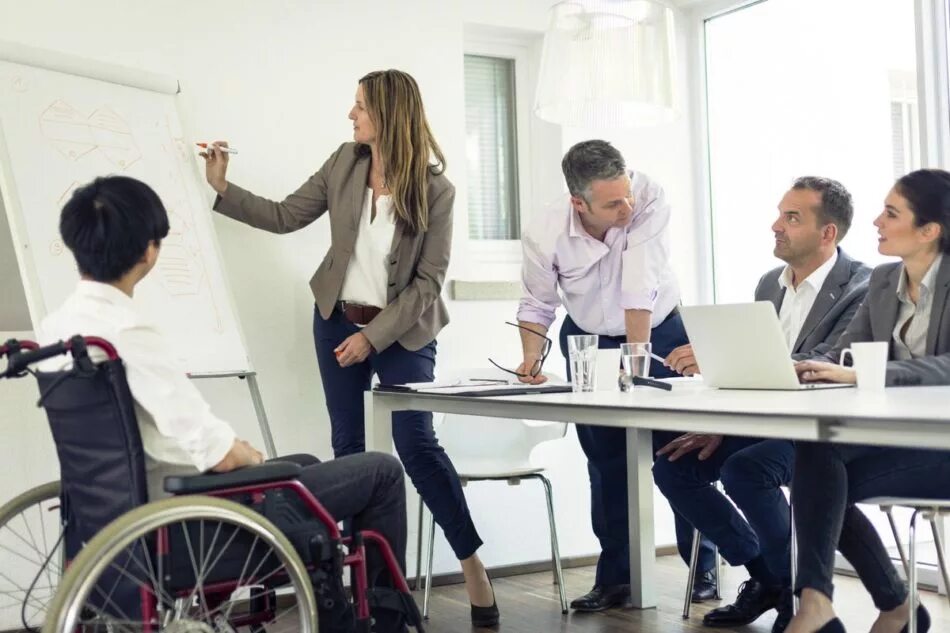 Люди с инвалидностью. Пожатие руки инвалиду. Инвалид. Пенсия за выслугу лет стаж. Люди с инвалидностью.