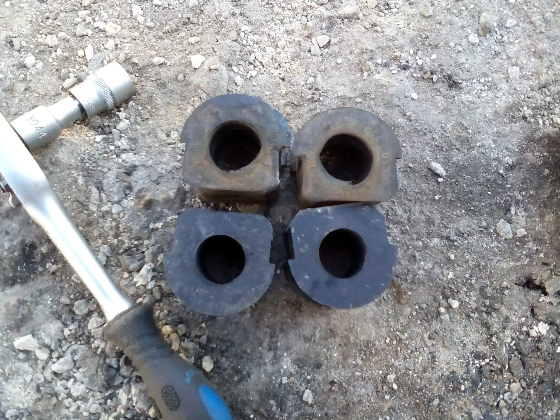 4. 431-41003 втулка стабилизатора. Меняем резинки стабилизатора. 5. Втулки заднего стабилизатора accent.