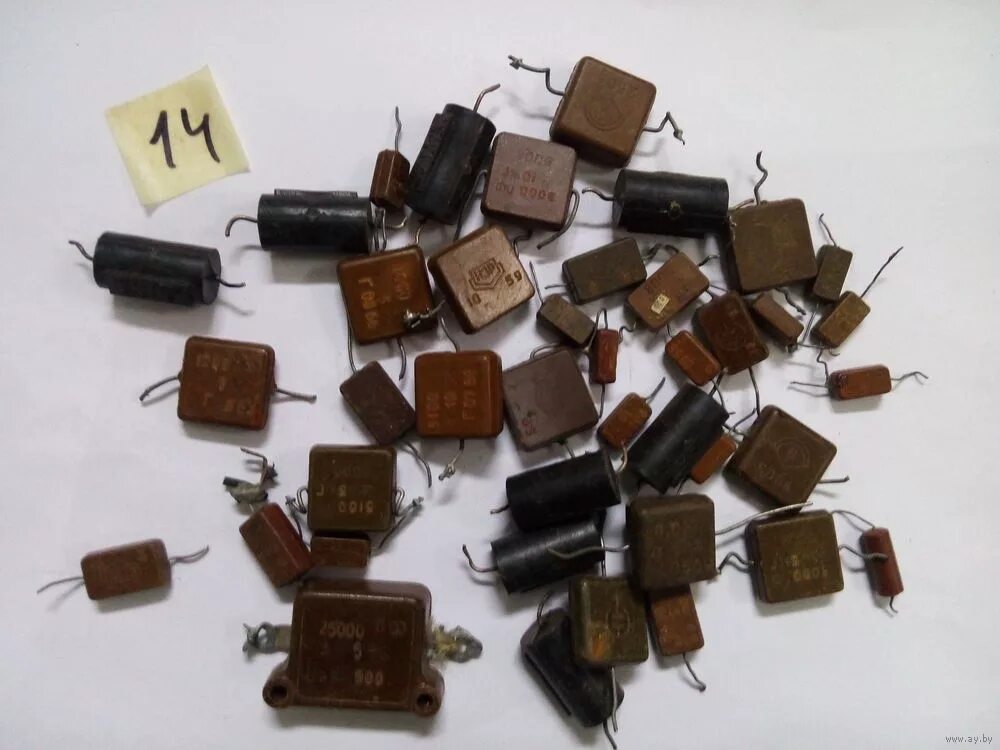 Серебро из резисторов млт. Конденсатор к222h lhju vtnnfkks. Резистор м10и драг метал. Советские электролитические конденсаторы. В каких конденсаторах есть драгметаллы.