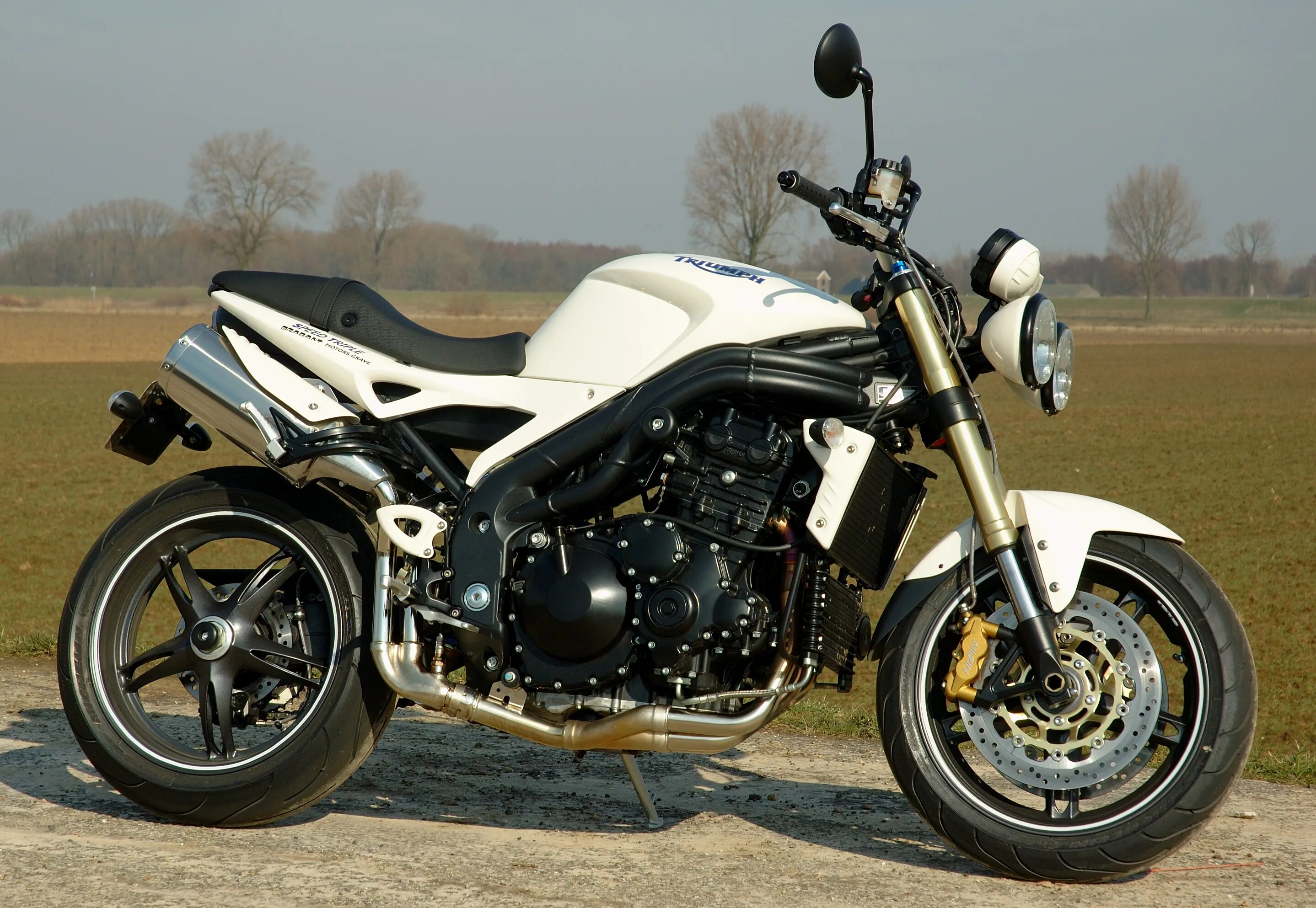 Мотоцикл triumph speed triple. Triumph speed triple r 1050. Triumph speed triple. Triumph speed triple r 2012. Мотоцикл триумф спид трипл.