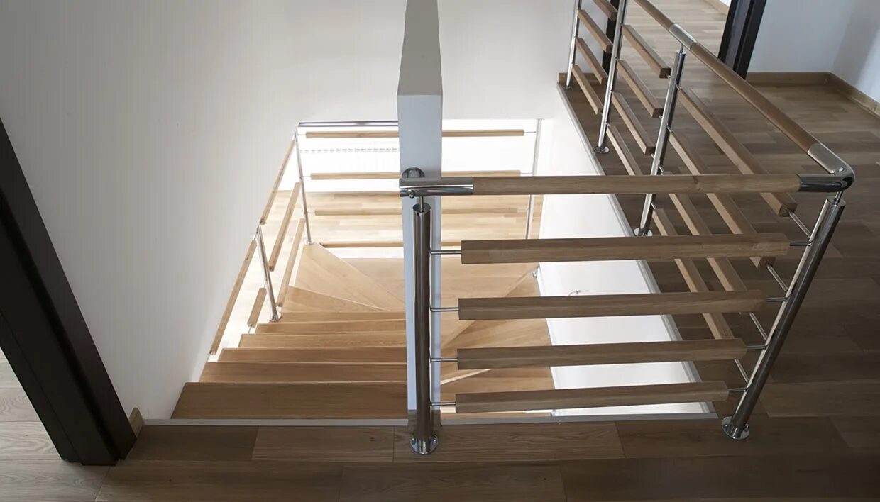 лестница из нержавейки