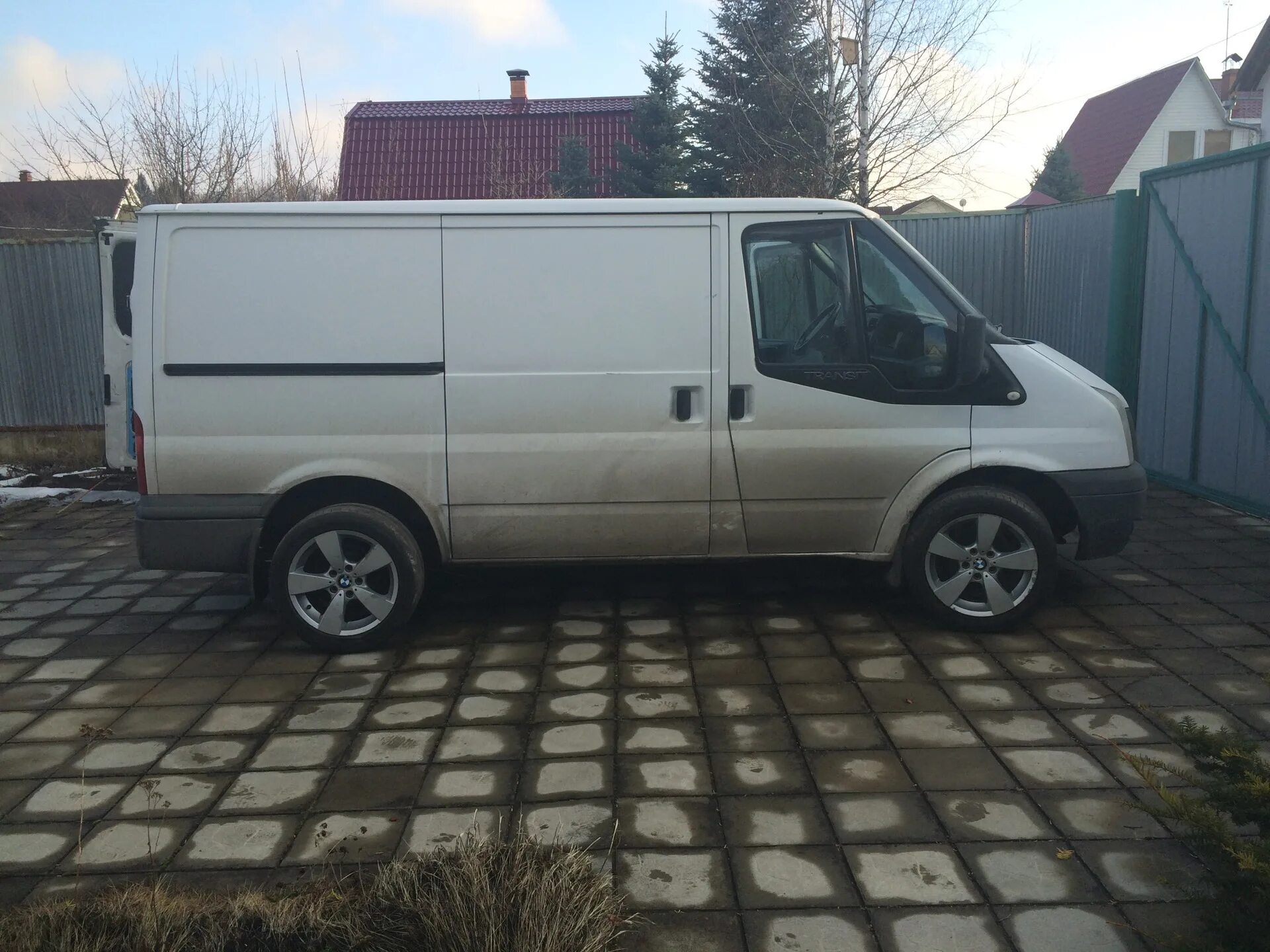 Ford Transit r17. Диски Ford Transit r16. Ford Transit на литых дисках. Ford Transit (16).