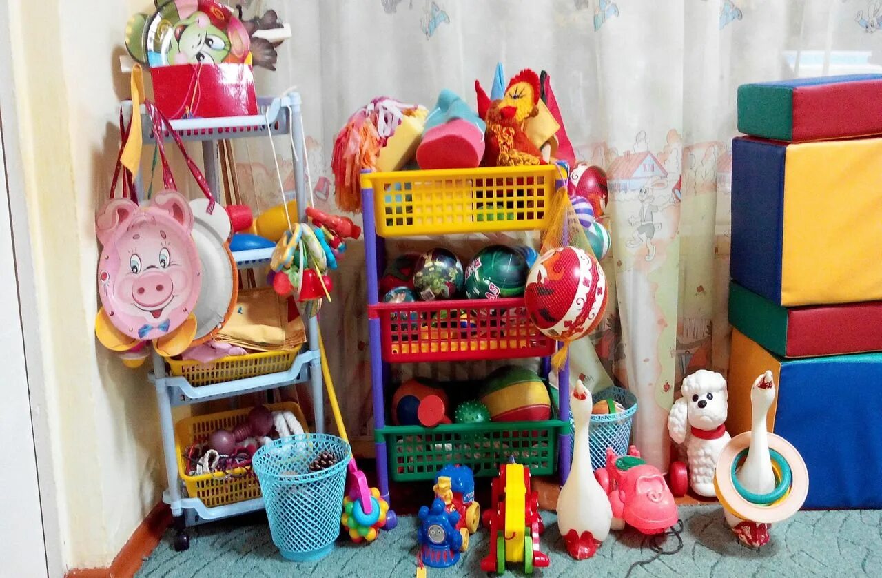 Развивающая среда для детей 3 лет. Предметно развивающая среда. предметно развивающая среда в детском саду. развивающая среда в детском доме. предметно развивающая среда для детей дома.