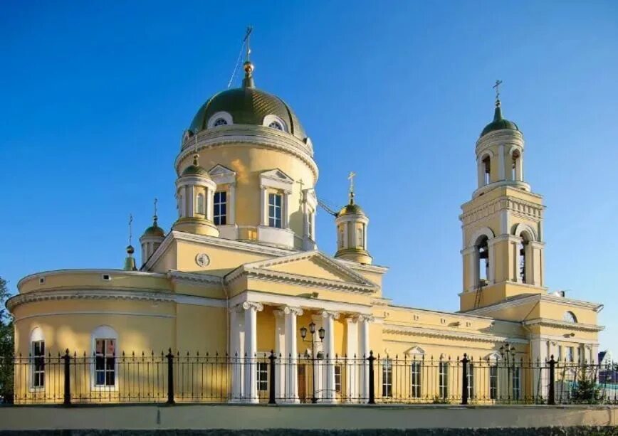 Сайт свято троицкого кафедрального собора. Свято-троицкий кафедральный собор. свято-троицкий собор екатеринбург. троицкий кафедральный собор екатеринбург. свято-троицком кафедральном соборе екатеринбурга.