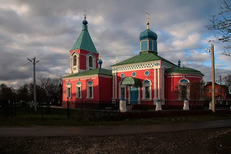 Патриаршее служение в праздник Воздвижения Креста Господня в храме Архангела Мих