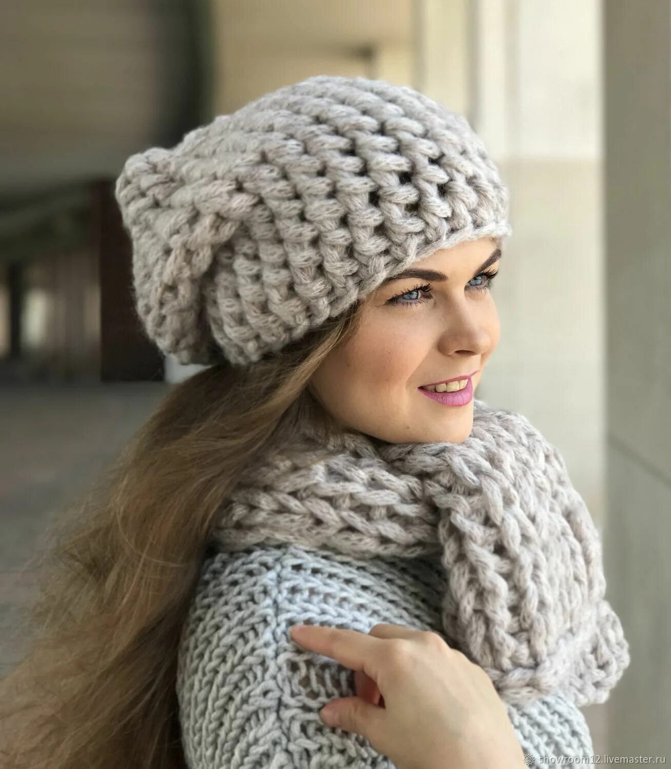 узоры для вязаных шапок. объемная шапка. шапка крупной вязки. как связать женские объемные шапки. как связать женские объемные шапки.