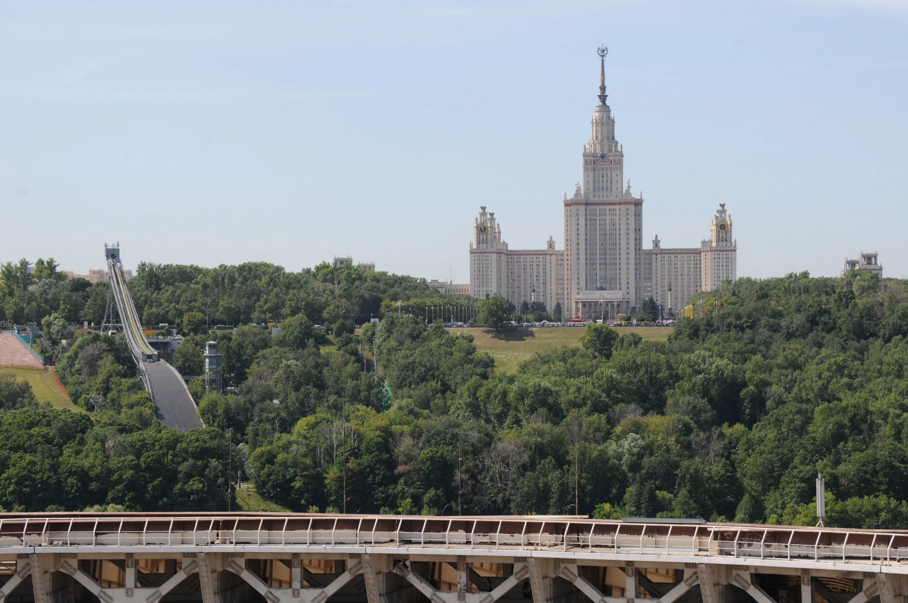 Москва Воробьевы горы смотровая площадка. Воробьевы горы Лужники МГУ. Воробьевы горы Лужники смотровая площадка. Воробьевы горы МГУ смотровая.