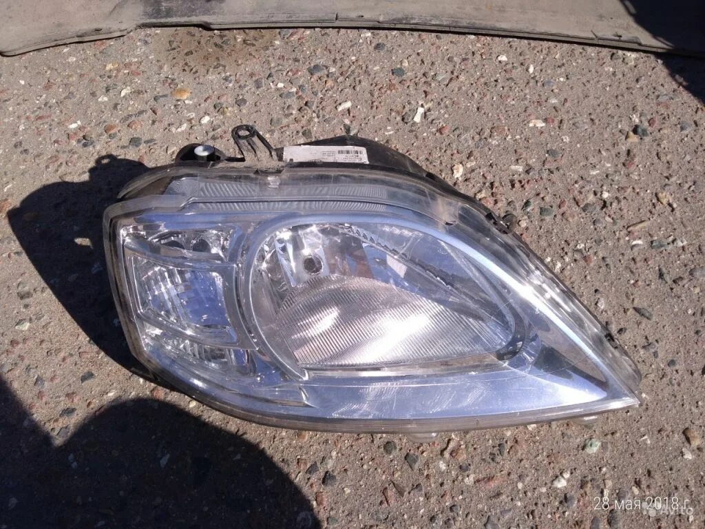 Lada 8200744754. Фара правая ларгус. Фара левая ларгус. Фара освар ларгус. 8200744754 ларгус.