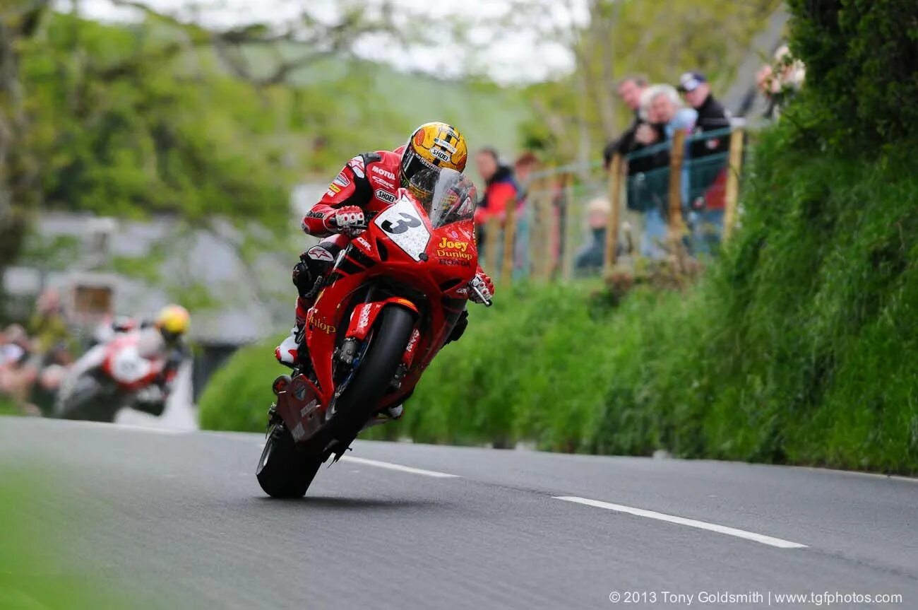 Moto bike races. Мотоциклы TT Isle of man. Турист трофи на острове Мэн. Isle of man TT (гонки ТТ). Гонки ТТ на острове Мэн.