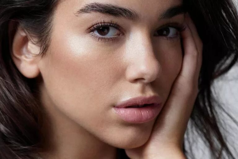 Подойдешь лицо. Dua lipa. dua lipa 2025. dua lipa лицо. dua lipa личико.