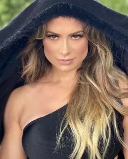 Tati Weg @tatiweg OnlyFans Full Size Profile Picture (HD) - Full DP.