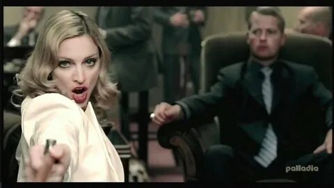 Britney me against the music