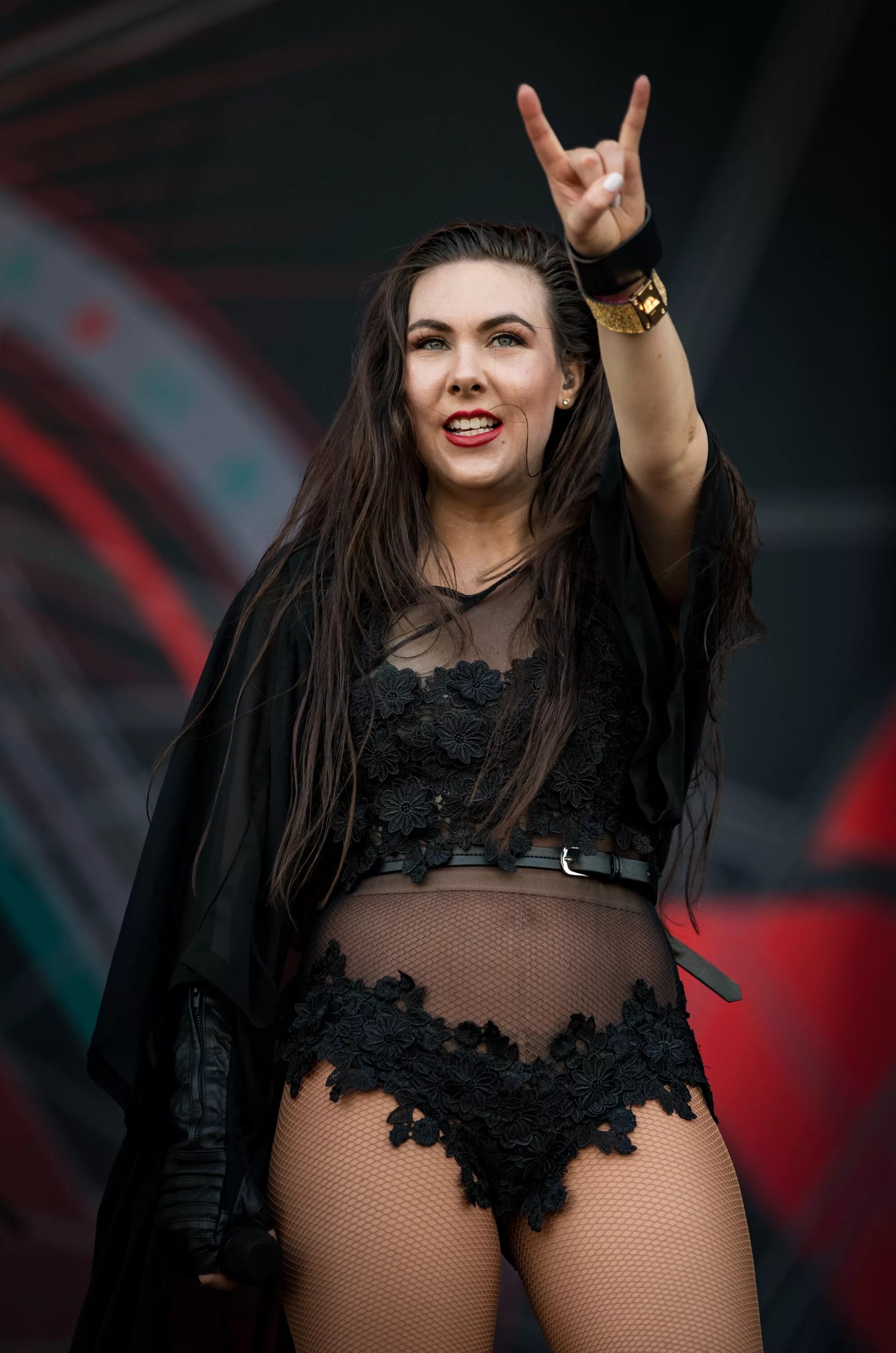 Amaranthe Элиз Рид. Amaranthe вокалистка. Amaranthe группа солистка. Amaranthe солистка Элиз Рид.