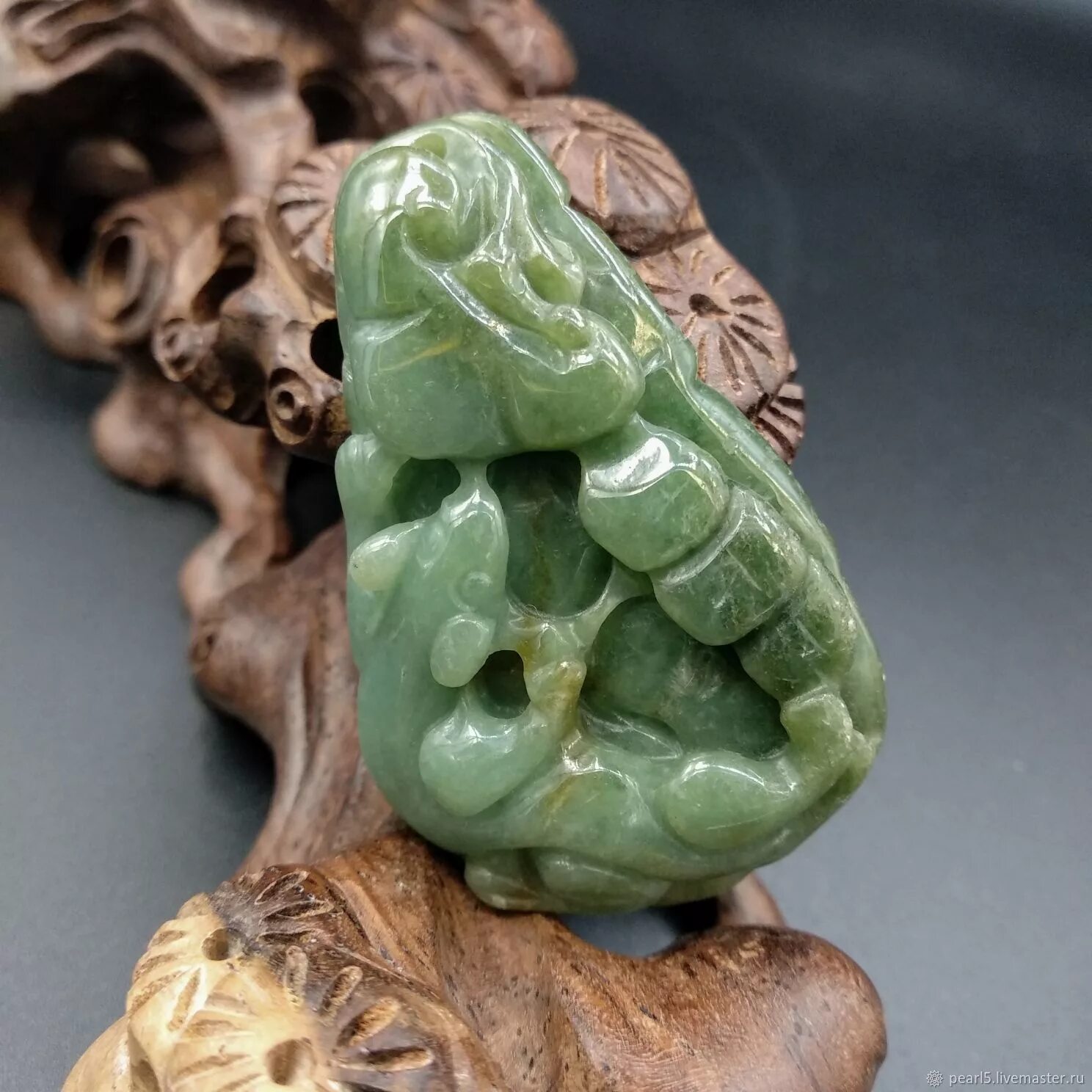 нефрит будда. божество из нефрита. боги нефрита и тени морено-гарсиа рипол 981-0. нефритовый император юй-ди. статуэтки древних богов нефрит лавкрафт.