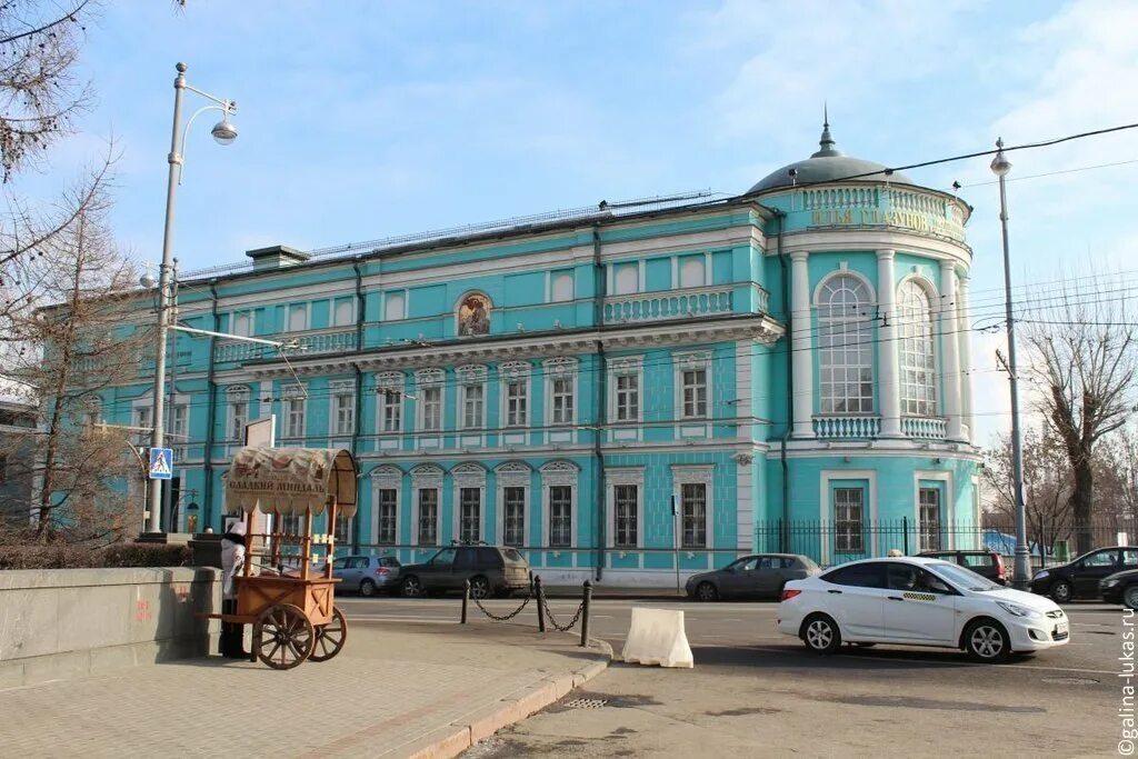Галерея ильи. Здание галереи ильи глазунова. ул волхонка д 13 галерея глазунова. особняк глазунова в москве. фасад здания галереи ильи глазунова.