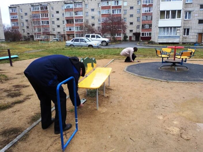 По дворам. Исследуйте внутренний двор в глубине коридора геншин импакт сумеру. Фонтанка 137 двор. Алрани genshin impact. Фото заключенных в замке иф.