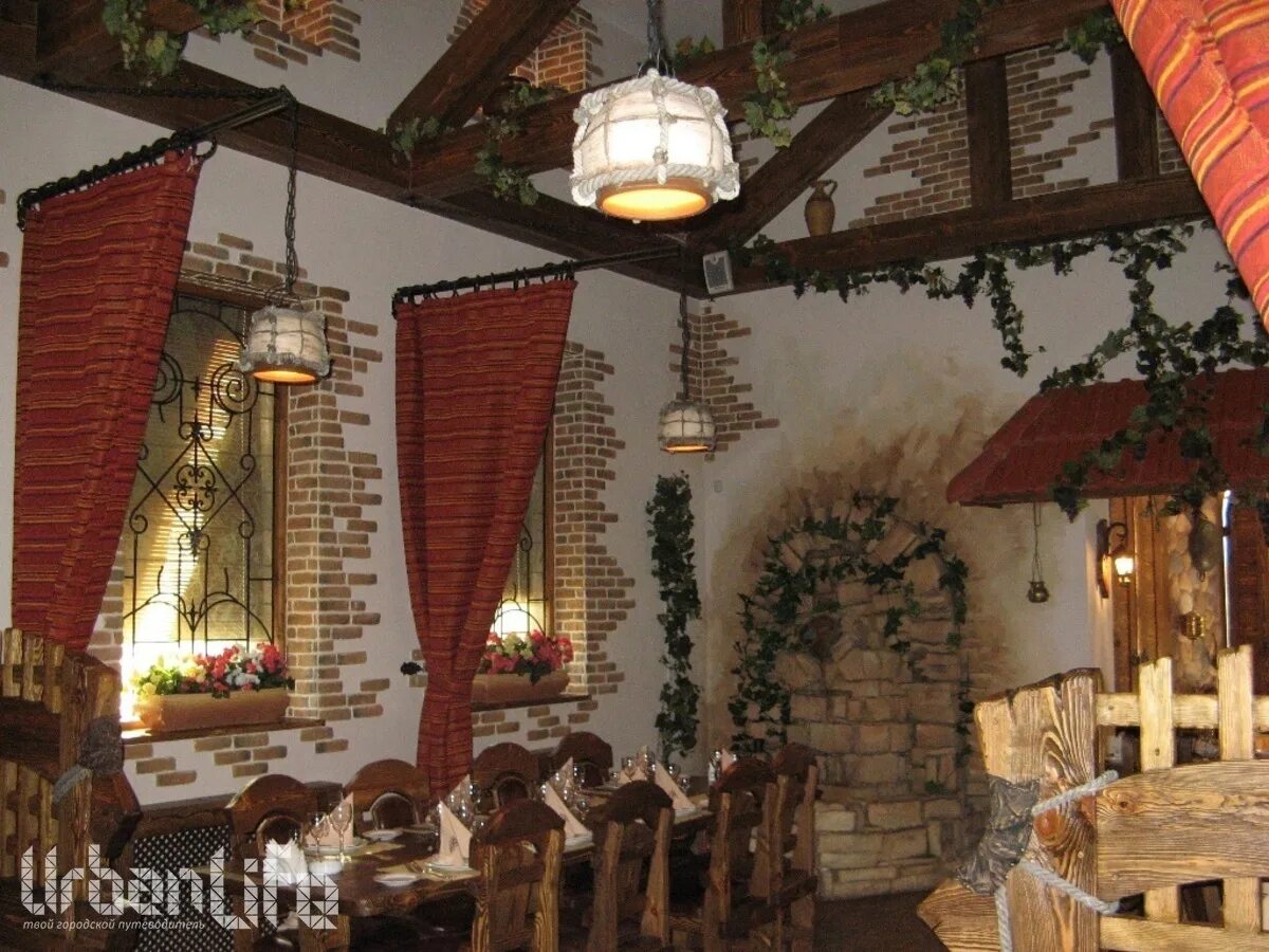 дворик старого гума владивосток. старый двор ханты-мансийск. ресторан старый двор тверь. ресторан старый дворик зеленоград. старый дворик отзывы.