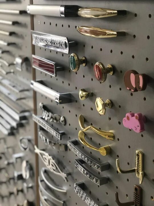 новороссийская 172/1. магазин мебельной фурнитуры в краснодаре. магазины мебельной фурнитуры в краснодаре. магазин по продаже мебельной фурнитуры. магазин мебельной фурнитуры в краснодаре.