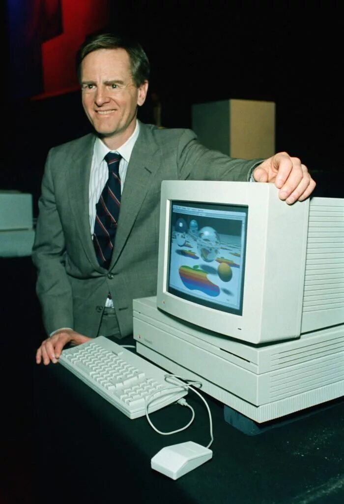Компьютерный прототип. Джон Скалли Apple. Apple Macintosh 2. Apple Macintosh 1993. Первые компьютеры Эппл макинтош.