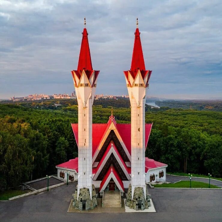 Ляля-тюльпан достопримечательности уфы. Уфимская мечеть ляля тюльпан. Мечеть ляля тюльпан уфа фото. Уфимская мечеть-медресе "ляля-тюльпан". Ляля-тюльпан достопримечательности уфы.