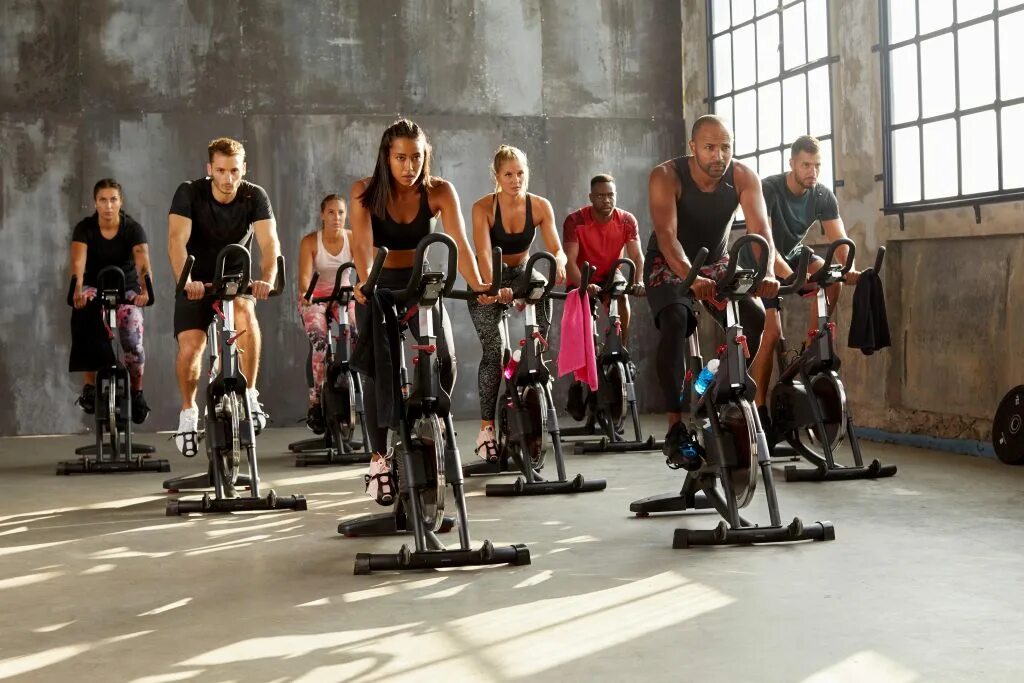 Сайклинг это. Велоаэробика сайклинг. Cycling/Spinning (сайклинг/спиннинг). Сайкл (или сайклинг). Аэробика сайкл рибок.