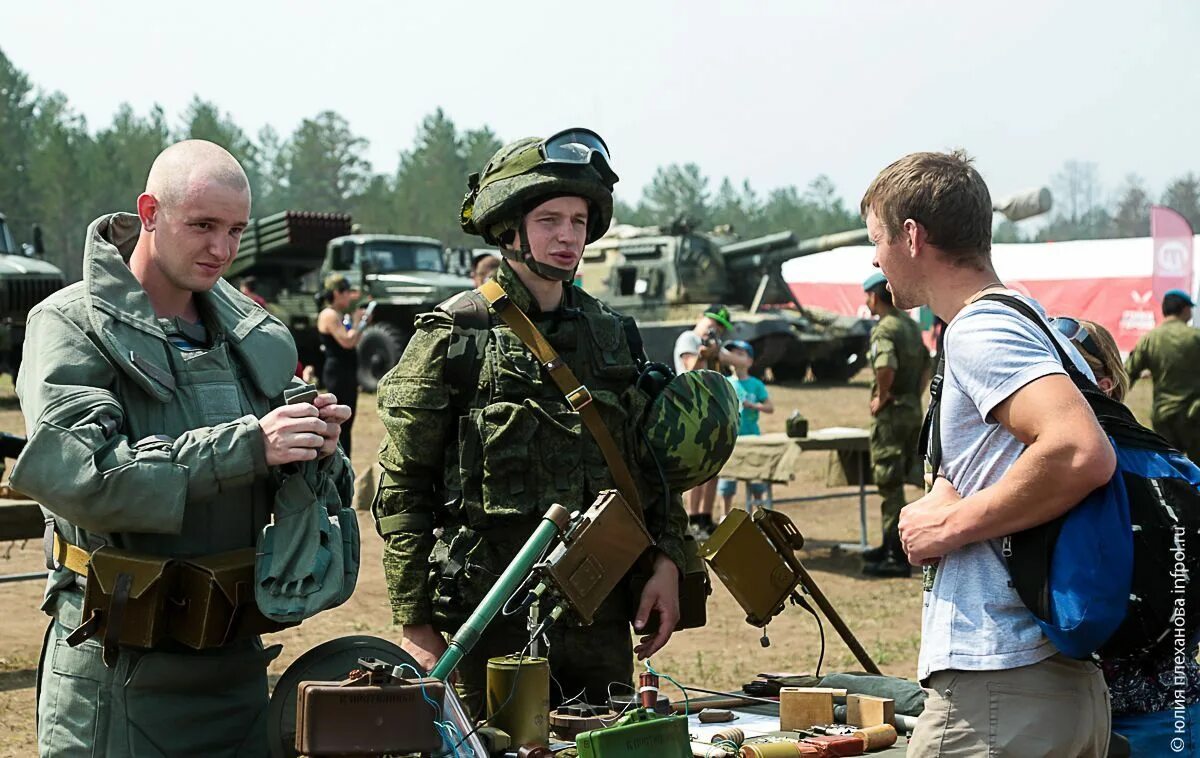 11 бригада вдв улан-удэ. 11 штурмовая бригада улан удэ. 11 гвардейская десантно штурмовая бригада улан-удэ. 11 бригада вдв улан-удэ сосновый бор. Сосновый бор улан-удэ 11 бригада.