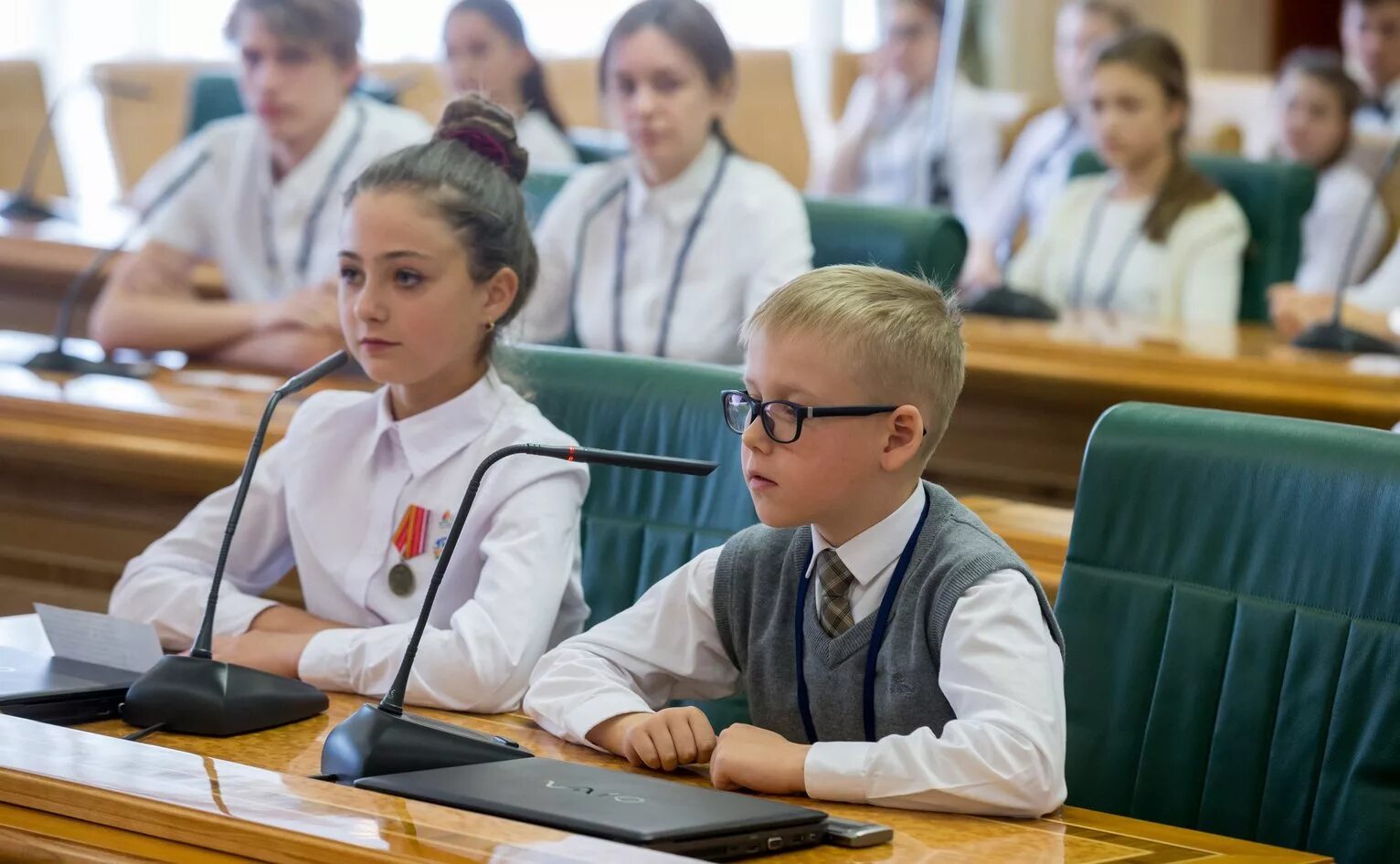 Гужвина (шод). Школа для одарённых детей. Школа одаренных детей астрахань. Одаренных школьников. Начальная школа для одаренных детей.