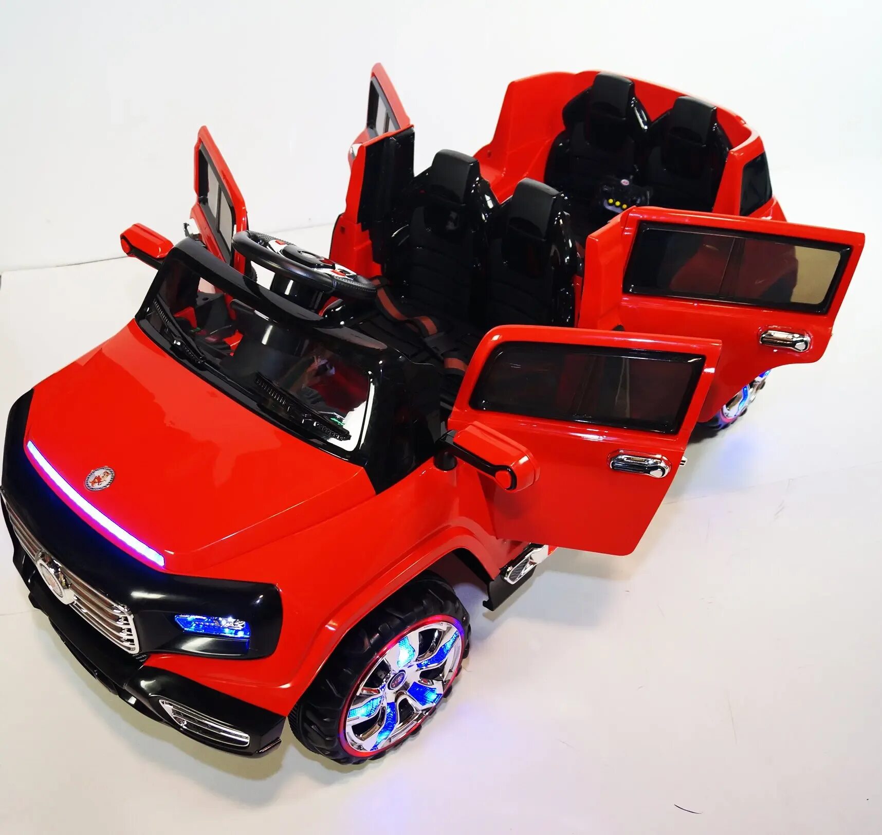 Электромобиль mini car zp8118. Электромобиль rivertoys mers o004oo белый. Электромобиль mers лимузин a555aa. Детский электромобиль с крышей. Электромобиль для детей 10 лет двухместный.