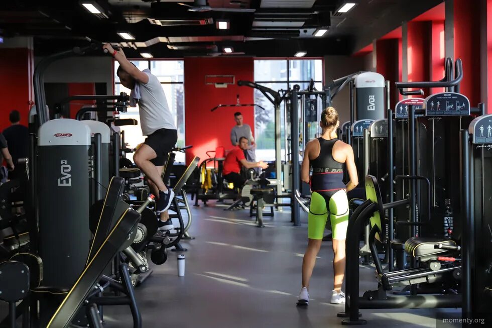 Ddx fitness солярис. Ворлд класс нагорный. Ворд класс нагорный екатеринбург. Нагорный жк екатеринбург фитнес клуб. World class нагорный.