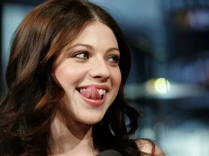 Michelle trachtenberg tongue