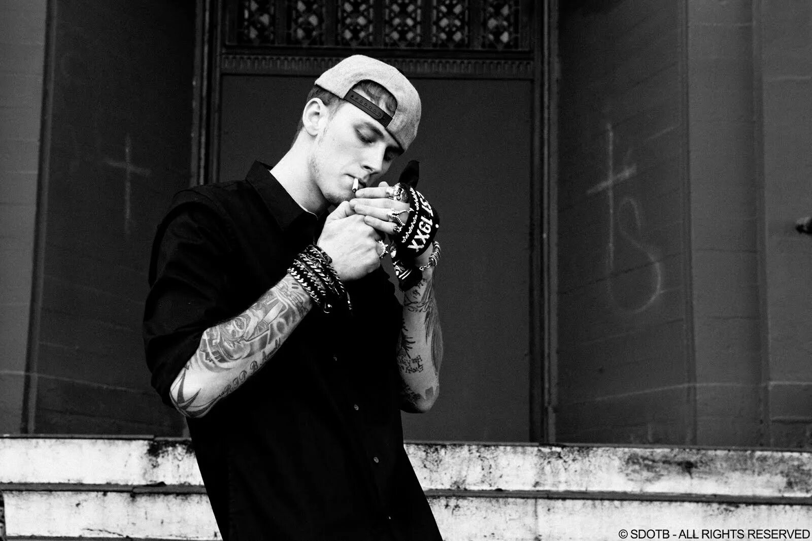 Колсон рэпер. Machine Gun Kelly 2012. Machine Gun Kelly 2013. Machine Gun Kelly 2011